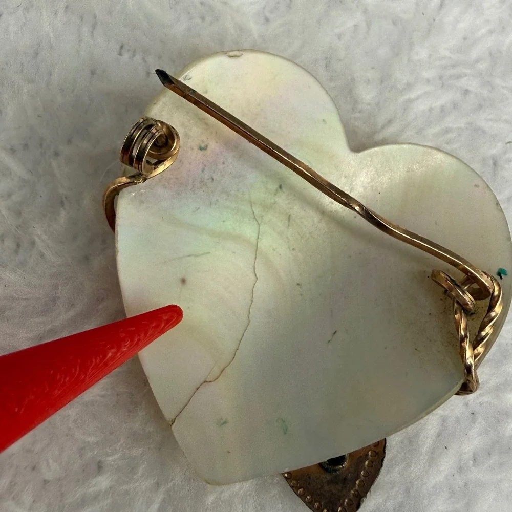Vintage Mother Brooch Heart Mother of Pearl Gold Tone Sweetheart